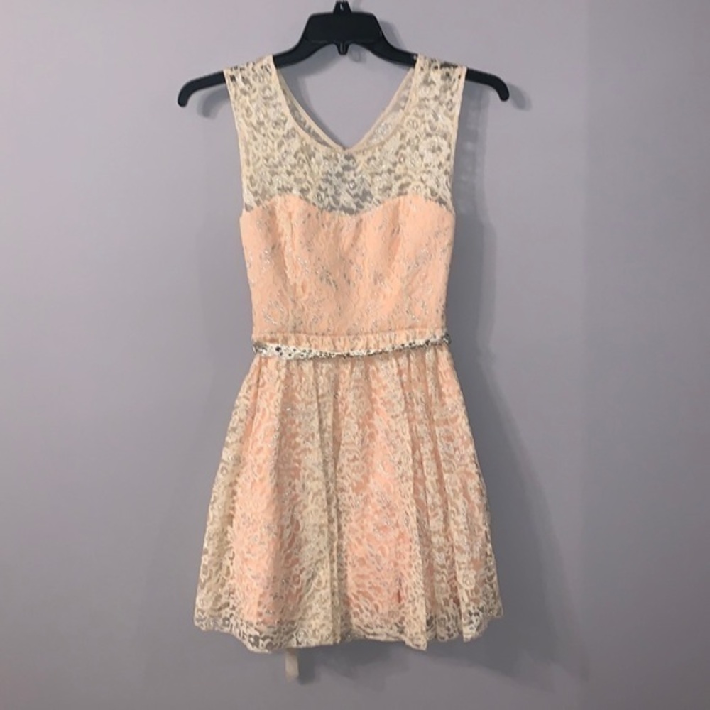 Peach lace sequin dress with open back Windsor size 7